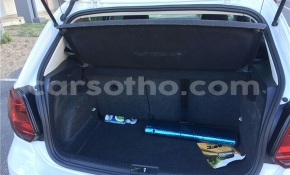 Sayi Na hannu Volkswagen Polo White Mota in Butha–Buthe a Thaba-Tseka Sayi Na hannu Volkswagen Polo White Mota in Butha–Buthe a Thaba-Tseka