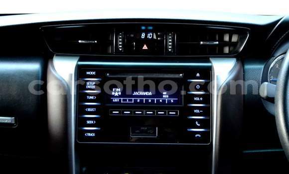 Acheter Occasion Voiture Toyota Fortuner Blanc à Maputsoa, Leribe Acheter Occasion Voiture Toyota Fortuner Blanc à Maputsoa, Leribe