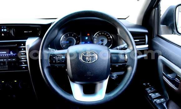 Acheter Occasion Voiture Toyota Fortuner Blanc à Maputsoa, Leribe Acheter Occasion Voiture Toyota Fortuner Blanc à Maputsoa, Leribe