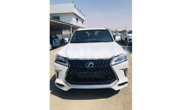 اشتري Imported Lexus LX White سيارة في Import - Dubai في Maseru اشتري Imported Lexus LX White سيارة في Import - Dubai في Maseru