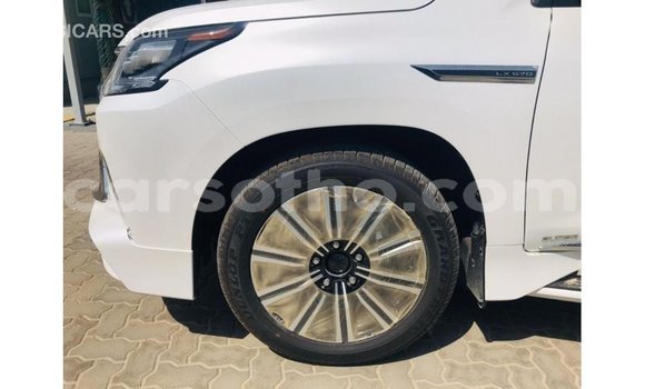 اشتري Imported Lexus LX White سيارة في Import - Dubai في Maseru اشتري Imported Lexus LX White سيارة في Import - Dubai في Maseru