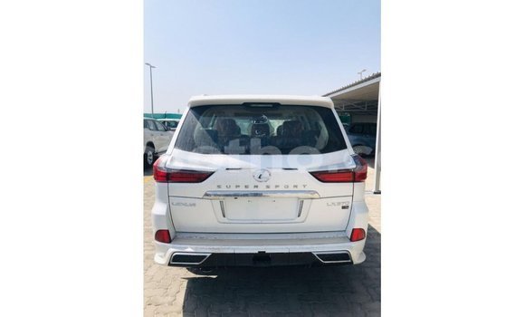 اشتري Imported Lexus LX White سيارة في Import - Dubai في Maseru اشتري Imported Lexus LX White سيارة في Import - Dubai في Maseru