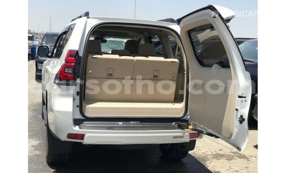 اشتري Imported Toyota Prado White سيارة في Import - Dubai في Maseru اشتري Imported Toyota Prado White سيارة في Import - Dubai في Maseru