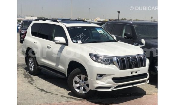 Acheter Import Voiture Toyota Prado Blanc à Import - Dubai, Maseru Acheter Import Voiture Toyota Prado Blanc à Import - Dubai, Maseru