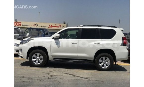 Acheter Import Voiture Toyota Prado Blanc à Import - Dubai, Maseru Acheter Import Voiture Toyota Prado Blanc à Import - Dubai, Maseru