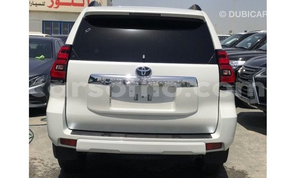 Acheter Import Voiture Toyota Prado Blanc à Import - Dubai, Maseru Acheter Import Voiture Toyota Prado Blanc à Import - Dubai, Maseru