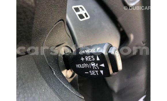 Acheter Import Voiture Toyota Prado Blanc à Import - Dubai, Maseru Acheter Import Voiture Toyota Prado Blanc à Import - Dubai, Maseru