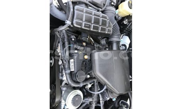 Acheter Import Voiture Toyota Prado Blanc à Import - Dubai, Maseru Acheter Import Voiture Toyota Prado Blanc à Import - Dubai, Maseru