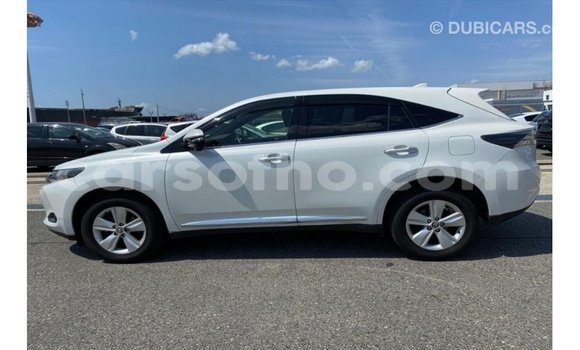 Acheter Import Voiture Toyota Harrier Blanc à Import - Dubai, Maseru Acheter Import Voiture Toyota Harrier Blanc à Import - Dubai, Maseru