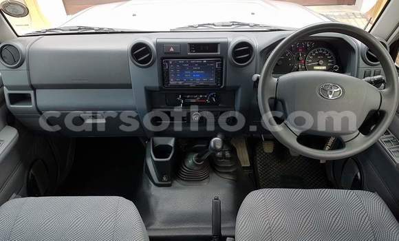 Acheter Occasion Voiture Toyota Land Cruiser Gris à Maputsoa, Leribe Acheter Occasion Voiture Toyota Land Cruiser Gris à Maputsoa, Leribe