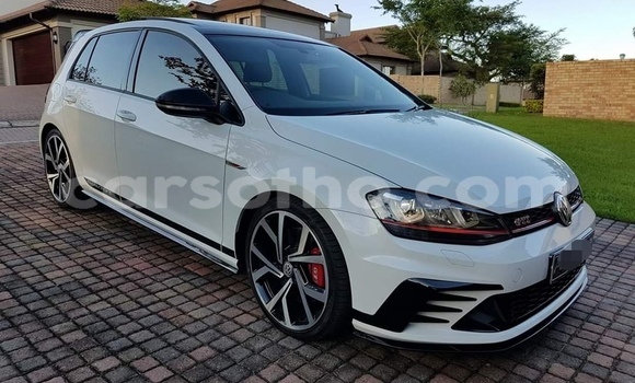 اشتري مستعمل Volkswagen Golf GTI White سيارة في Maputsoa في Leribe اشتري مستعمل Volkswagen Golf GTI White سيارة في Maputsoa في Leribe