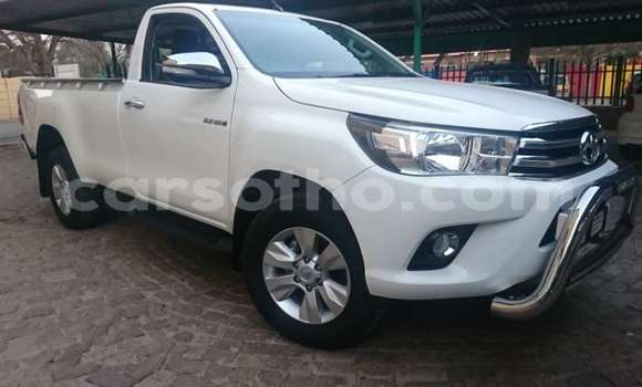 Buy Used Toyota Hilux White Car in Roma in Maseru Buy Used Toyota Hilux White Car in Roma in Maseru