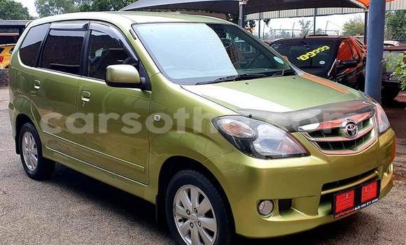 Sayi Na hannu Toyota Avanza Beige Mota in Mafeteng a Mafeteng Sayi Na hannu Toyota Avanza Beige Mota in Mafeteng a Mafeteng