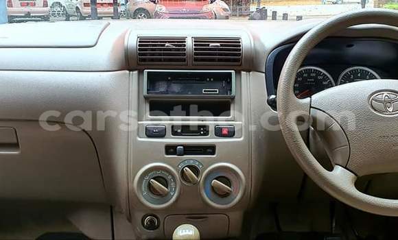 Sayi Na hannu Toyota Avanza Beige Mota in Mafeteng a Mafeteng Sayi Na hannu Toyota Avanza Beige Mota in Mafeteng a Mafeteng