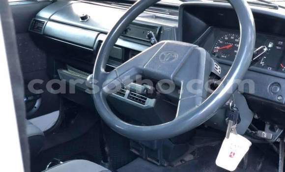 اشتري مستعمل Toyota Venza White سيارة في Hlotse في Leribe اشتري مستعمل Toyota Venza White سيارة في Hlotse في Leribe
