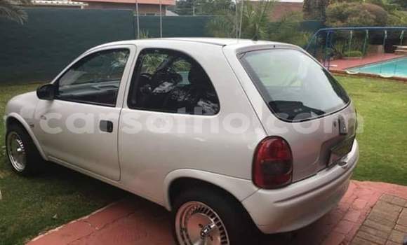 Sayi Na hannu Opel Corsa White Mota in Butha–Buthe a Thaba-Tseka Sayi Na hannu Opel Corsa White Mota in Butha–Buthe a Thaba-Tseka