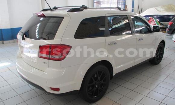Sayi Na hannu Dodge Journey White Mota in Maseru a Maseru Sayi Na hannu Dodge Journey White Mota in Maseru a Maseru
