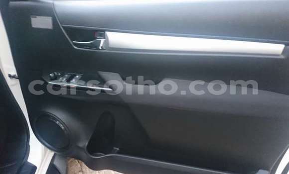 Buy Used Toyota Hilux White Car in Roma in Maseru Buy Used Toyota Hilux White Car in Roma in Maseru