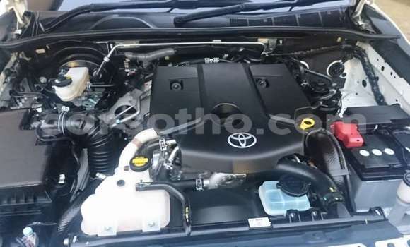 Buy Used Toyota Hilux White Car in Roma in Maseru Buy Used Toyota Hilux White Car in Roma in Maseru