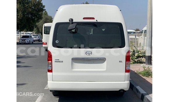 Acheter Import Voiture Toyota Hiace Blanc à Import - Dubai, Maseru Acheter Import Voiture Toyota Hiace Blanc à Import - Dubai, Maseru