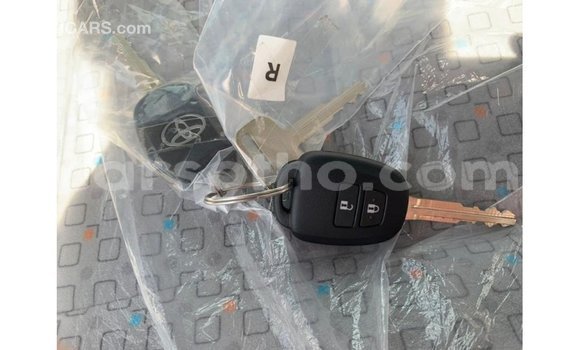 Acheter Import Voiture Toyota Hiace Blanc à Import - Dubai, Maseru Acheter Import Voiture Toyota Hiace Blanc à Import - Dubai, Maseru