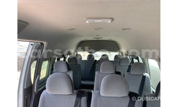 Acheter Import Voiture Toyota Hiace Blanc à Import - Dubai, Maseru Acheter Import Voiture Toyota Hiace Blanc à Import - Dubai, Maseru