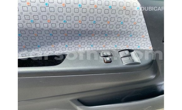 Acheter Import Voiture Toyota Hiace Blanc à Import - Dubai, Maseru Acheter Import Voiture Toyota Hiace Blanc à Import - Dubai, Maseru