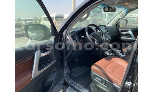 Buy Import Toyota Land Cruiser Black Car in Import - Dubai in Maseru Buy Import Toyota Land Cruiser Black Car in Import - Dubai in Maseru