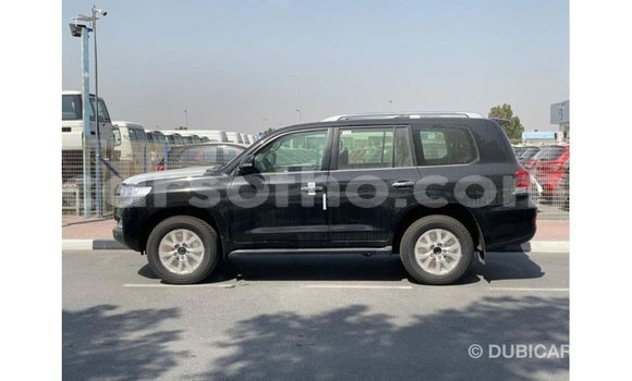 Buy Import Toyota Land Cruiser Black Car in Import - Dubai in Maseru Buy Import Toyota Land Cruiser Black Car in Import - Dubai in Maseru