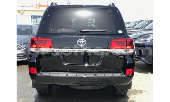 Acheter Import Voiture Toyota Land Cruiser Noir à Import - Dubai, Maseru Acheter Import Voiture Toyota Land Cruiser Noir à Import - Dubai, Maseru