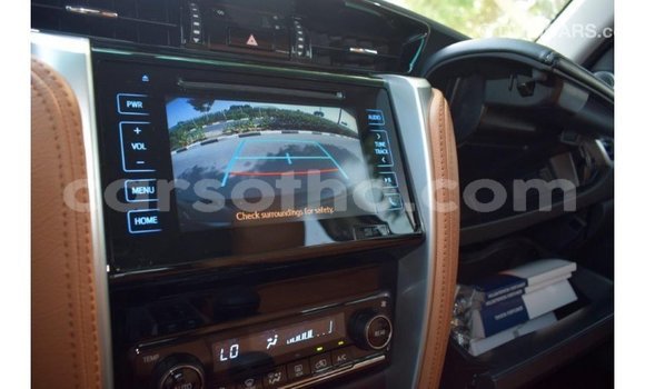 Acheter Import Voiture Toyota Fortuner Noir à Import - Dubai, Maseru Acheter Import Voiture Toyota Fortuner Noir à Import - Dubai, Maseru