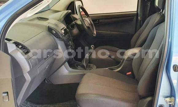 Acheter Occasion Voiture Isuzu KB Bleu à Hlotse, Leribe Acheter Occasion Voiture Isuzu KB Bleu à Hlotse, Leribe