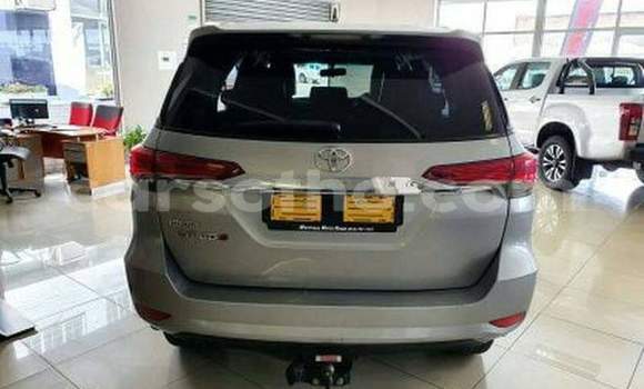 اشتري مستعمل Toyota Fortuner Silver سيارة في Hlotse في Leribe اشتري مستعمل Toyota Fortuner Silver سيارة في Hlotse في Leribe
