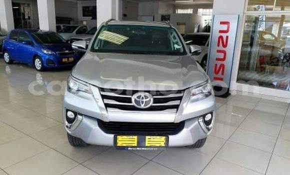 اشتري مستعمل Toyota Fortuner Silver سيارة في Hlotse في Leribe اشتري مستعمل Toyota Fortuner Silver سيارة في Hlotse في Leribe