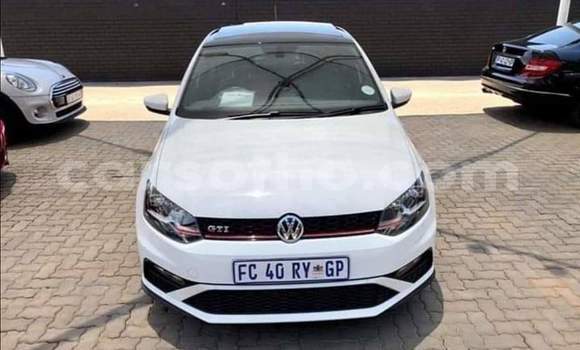 Sayi Na hannu Volkswagen Polo White Mota in Butha–Buthe a Thaba-Tseka Sayi Na hannu Volkswagen Polo White Mota in Butha–Buthe a Thaba-Tseka