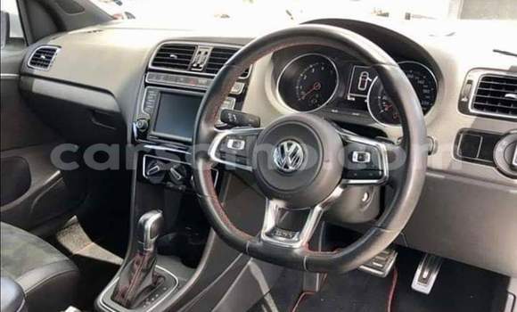 Sayi Na hannu Volkswagen Polo White Mota in Butha–Buthe a Thaba-Tseka Sayi Na hannu Volkswagen Polo White Mota in Butha–Buthe a Thaba-Tseka