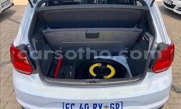 Sayi Na hannu Volkswagen Polo White Mota in Butha–Buthe a Thaba-Tseka Sayi Na hannu Volkswagen Polo White Mota in Butha–Buthe a Thaba-Tseka