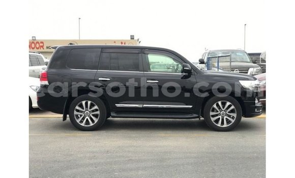 Buy Import Toyota Land Cruiser Black Car in Import - Dubai in Maseru Buy Import Toyota Land Cruiser Black Car in Import - Dubai in Maseru