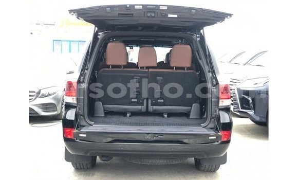 Buy Import Toyota Land Cruiser Black Car in Import - Dubai in Maseru Buy Import Toyota Land Cruiser Black Car in Import - Dubai in Maseru