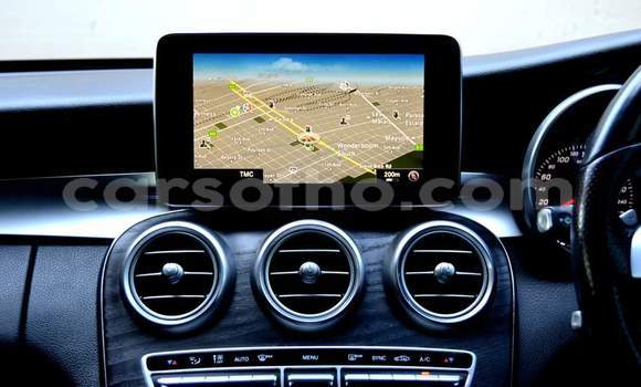 Acheter Occasion Voiture Mercedes-Benz C–Class Blanc à Maputsoa, Leribe Acheter Occasion Voiture Mercedes-Benz C–Class Blanc à Maputsoa, Leribe