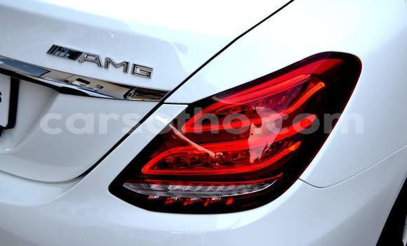 Acheter Occasion Voiture Mercedes-Benz C–Class Blanc à Maputsoa, Leribe Acheter Occasion Voiture Mercedes-Benz C–Class Blanc à Maputsoa, Leribe