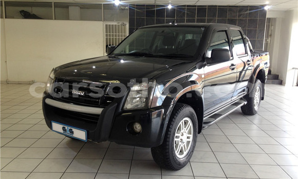 Acheter Occasion Voiture Isuzu KB Noir à Thaba–Tseka, Mafeteng Acheter Occasion Voiture Isuzu KB Noir à Thaba–Tseka, Mafeteng