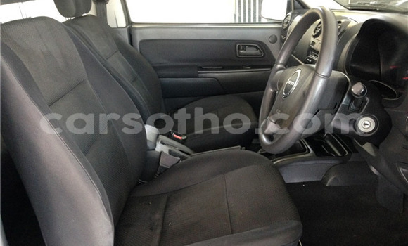 Acheter Occasion Voiture Isuzu KB Noir à Thaba–Tseka, Mafeteng Acheter Occasion Voiture Isuzu KB Noir à Thaba–Tseka, Mafeteng