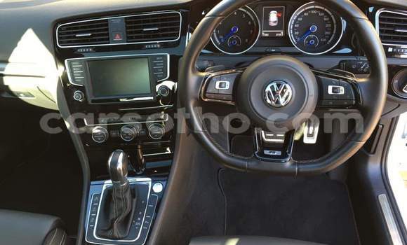 Sayi Na hannu Volkswagen Golf R White Mota in Maputsoa a Leribe Sayi Na hannu Volkswagen Golf R White Mota in Maputsoa a Leribe