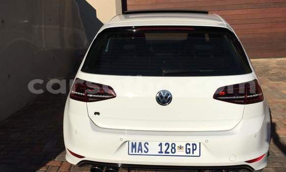Sayi Na hannu Volkswagen Golf R White Mota in Maputsoa a Leribe Sayi Na hannu Volkswagen Golf R White Mota in Maputsoa a Leribe