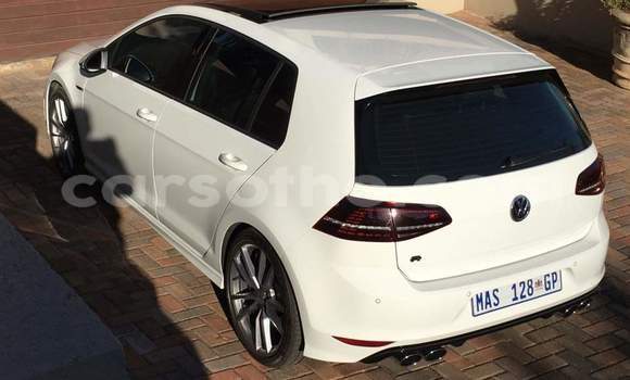 Sayi Na hannu Volkswagen Golf R White Mota in Maputsoa a Leribe Sayi Na hannu Volkswagen Golf R White Mota in Maputsoa a Leribe
