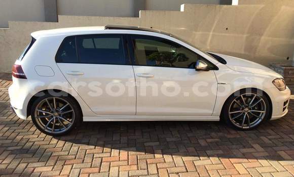 Sayi Na hannu Volkswagen Golf R White Mota in Maputsoa a Leribe Sayi Na hannu Volkswagen Golf R White Mota in Maputsoa a Leribe