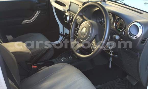 Sayi Na hannu Jeep Wrangler White Mota in Maputsoa a Leribe Sayi Na hannu Jeep Wrangler White Mota in Maputsoa a Leribe
