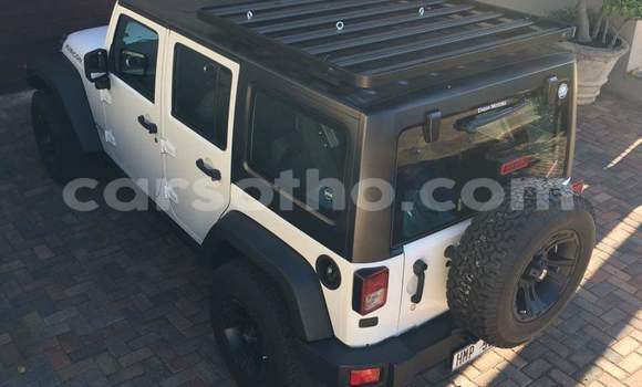 Sayi Na hannu Jeep Wrangler White Mota in Maputsoa a Leribe Sayi Na hannu Jeep Wrangler White Mota in Maputsoa a Leribe