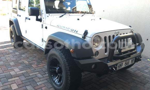 Sayi Na hannu Jeep Wrangler White Mota in Maputsoa a Leribe Sayi Na hannu Jeep Wrangler White Mota in Maputsoa a Leribe